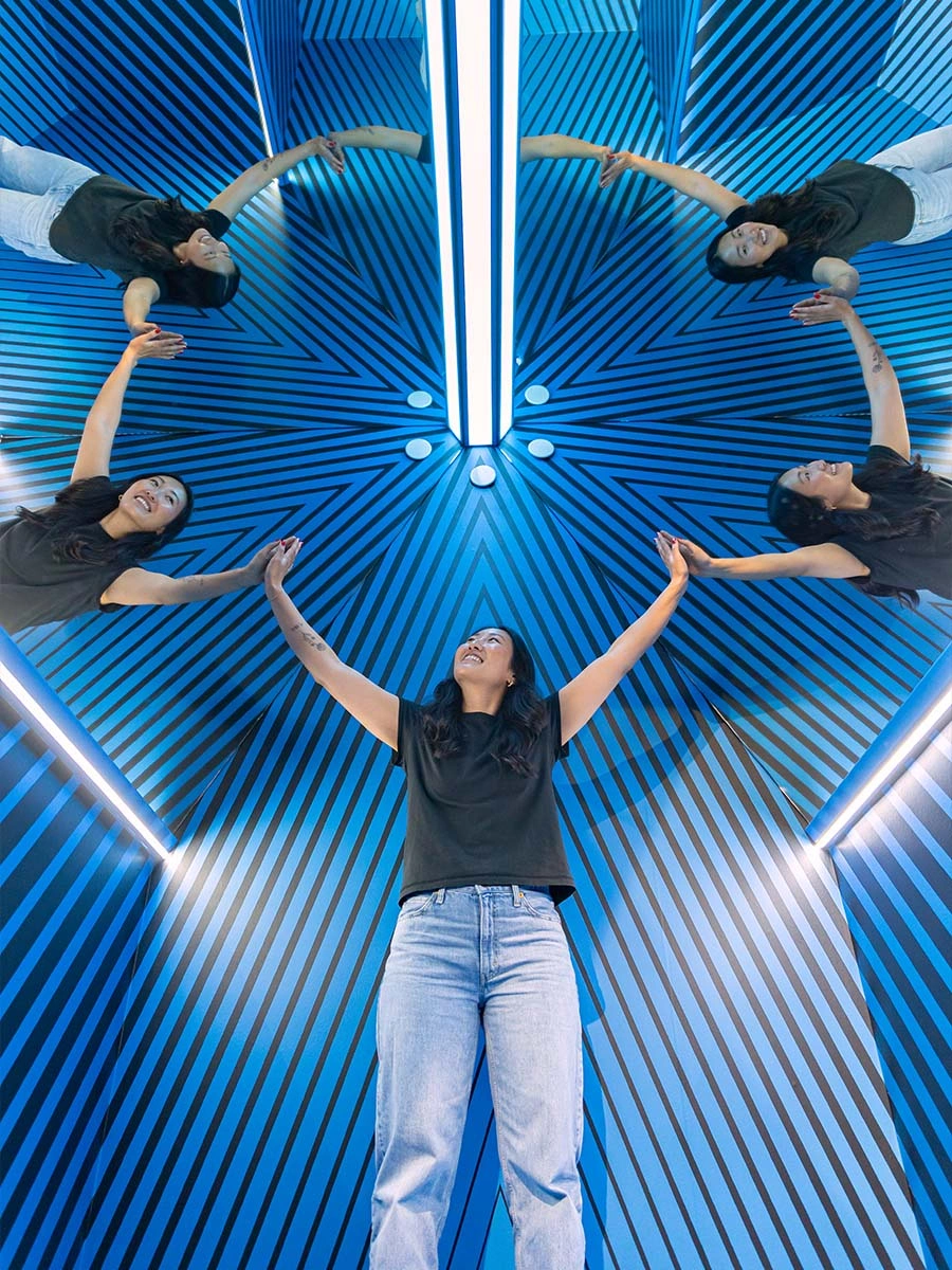 exhibits single_rooms_carousel_reversed_900x1200px